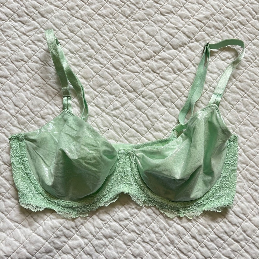 Victoria's Secret Bra Dream Angels Push Up Mint Green Shimmer Lace 34D - Picture 2 of 6
